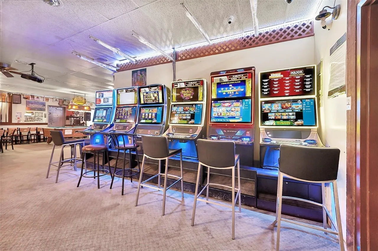 Video lottery terminals in the Clavet Bar